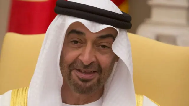 Papa agiye ku butumire bw'iki gikomangoma Sheikh Mohammed bin Zayed al-Nahyan