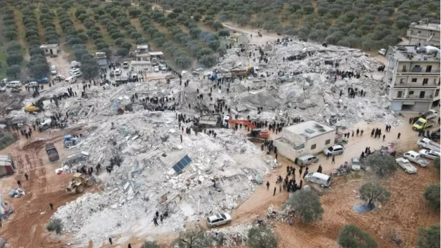 Kota Bsania dulunya merupakan komunitas kecil tapi terus berkembang.