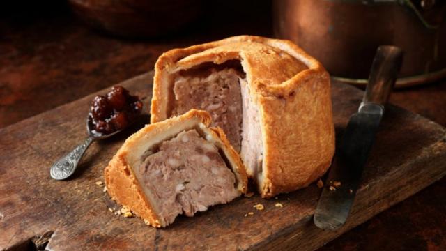 Пирог со свининой (Pork pie), пошаговый рецепт на ккал, фото, ингредиенты - *Elenissima*