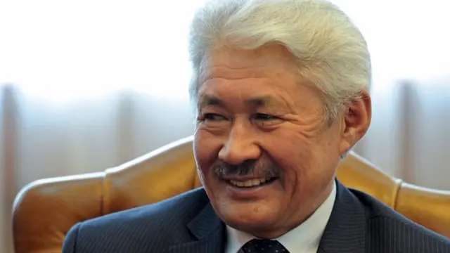 Турсунбек Акун президенттикке талапкерлердин бири