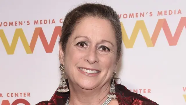 Retratoregras estrela betAbigail Disney