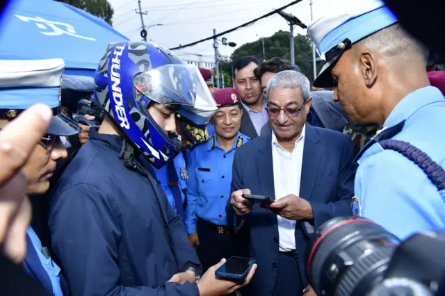गृहमन्त्री रमेश लेखक