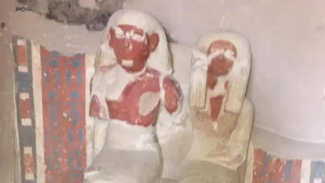 أمنمحات وزوجته الأثيرة أمين-حتب وابنه المدلل نب نفر