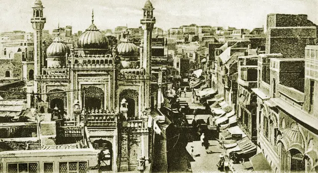 लाहोरमधली मशीद 