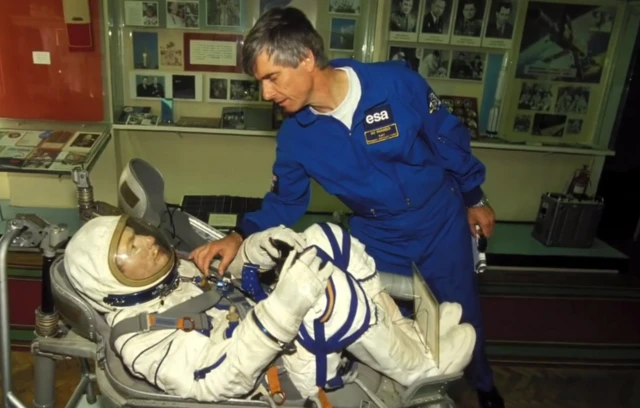 சர்வதேச விண்வெளி நிலையத்தில் பணியாற்றும் வீரர்களின் வாழ்க்கை எப்படி இருக்கும்?