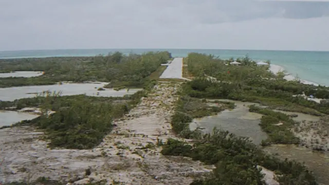 Pista de aterrizaje de Cayo Norman.