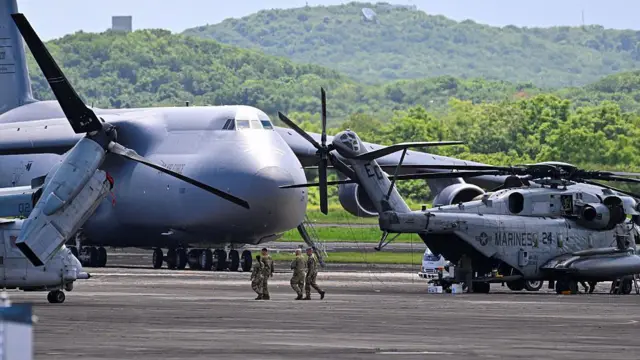 Un Boeing C-5 Galaxy de la Fuerza Aérea de EE. UU. está estacionado en el Aeropuerto José Aponte de la Torre, anteriormente Estación Naval Roosevelt Roads, el 13 de septiembre de 2025 en Ceiba, Puerto Rico. (Foto: MIGUEL J. RODRIGUEZ CARRILLO/AFP a través de Getty Images)