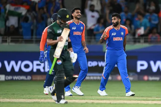 এশিয়া কাপ ২০২৫-এ পাকিস্তানকে খুব সহজেই হারিয়ে দ্বিতীয় রাউন্ডে খেলা নিশ্চিত করলো ভারত। 