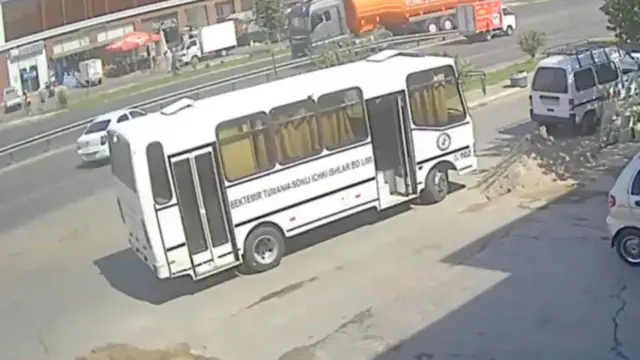Бектемир тумани Ички Ишлар бўлинмасининг оқ рангдаги автобуси