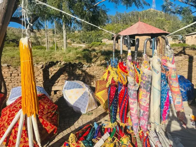 ናብ መሸጣ ዝቐረቡ ነቲ በዓል ዘድምቑ ባህላዊን ሃይማኖታዊን ናውቲ