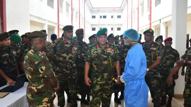 தயார் நிலையில் ராணுவத்தினர்