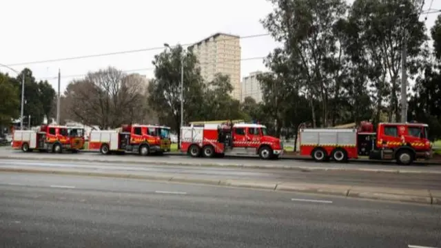 chính quyền Melbourne đã áp dụng cách ly khoảng 3.000 người sống trong 9 tòa nhà sau khi phát hiện ít nhất 23 ca nhiễm bệnh.