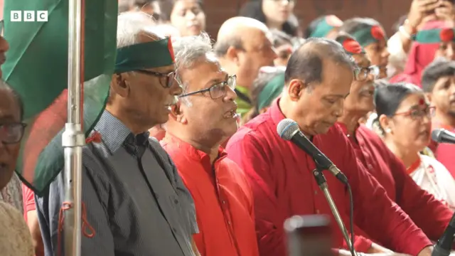 ২০২৪ সালের সেপ্টেম্বরে সাংস্কৃতিক গোষ্ঠী উদীচী প্রেস ক্লাবের সামনে জাতীয় সংগীত গাওয়ার অনুষ্ঠান করে