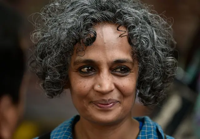 अरुंधती रॉय