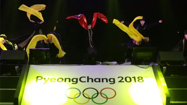 ઓલિમ્પિક લોગોની તસવીર