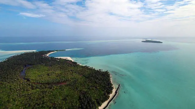 மாலத்தீவுக்கு மாற்றாக லட்சத்தீவு இருப்பதில் என்ன சிக்கல்? சுற்றுலா செல்ல எது சிறந்தது?