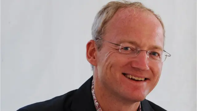 Profesör Toby Walsh bütün orduların otonom silah ürettiğini söylüyor