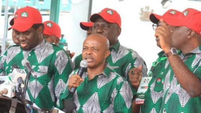 Aworan ẹgbẹ oṣiṣẹ NLC