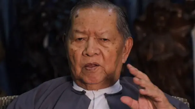 မြန်မာစာအဖွဲ့ဝင် ဆရာကြီး ဒေါက်တာဦးထွန်းတင့်