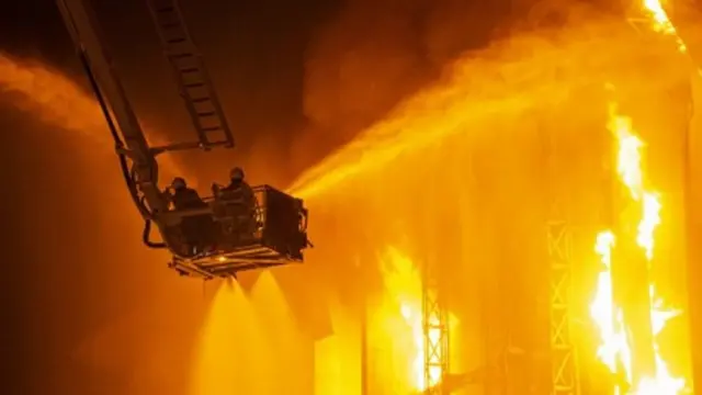 gedung kejaksaan agung terbakar