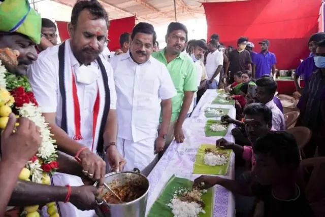 வேலுமணி