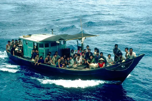 Một chiếc thuyền chở người Việt Nam vượt biên vào năm 1978, giữa lúc cuộc khủng hoảng tỵ nạn đang ở đỉnh điểm