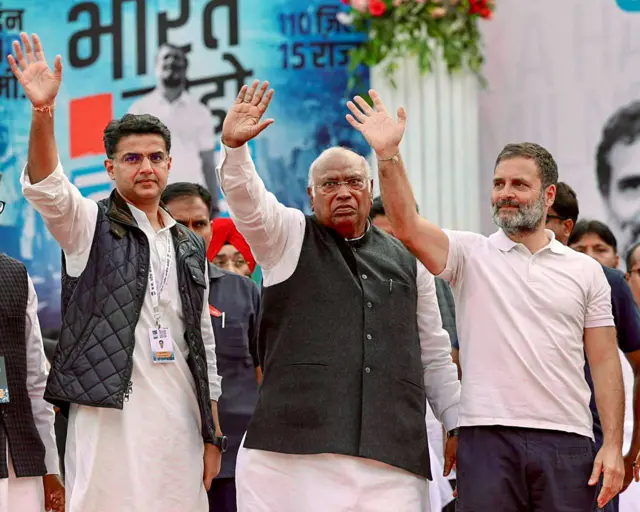 सचिन पायलट, मल्लिकार्जुन खड़गे और राहुल गांधी