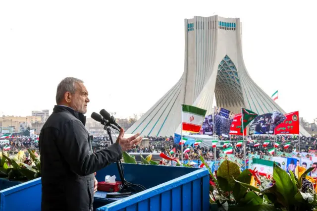 مسعود پزشکیان در مراسم سالگرد ۲۲ بهمن