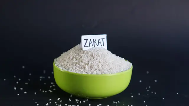 যাকাত দেয়ার জন্য সুনির্দিষ্ট নিয়ম কানুন আছে মুসলিমদের জন্য।