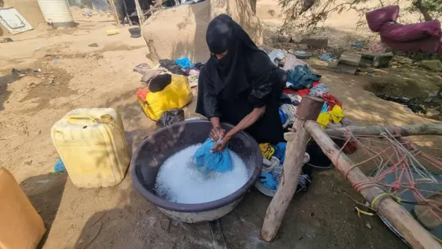 يقول نازحون يمنيون إن مساعدات الأمم المتحدة غير كافية وأي تخفيض لتلك المساعدات يعني القضاء على عائلات بأكملها