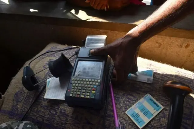 மோதி அரசு, இலவச ரேஷன்