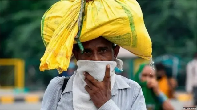 प्रवासी