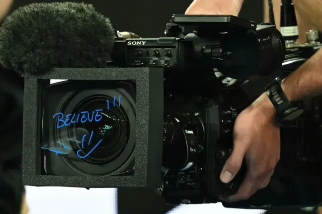 alkaraz napisao na kameri veruj