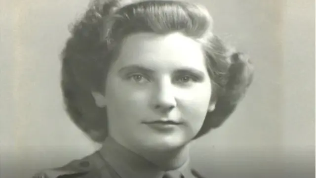 Betty Webb jovem
