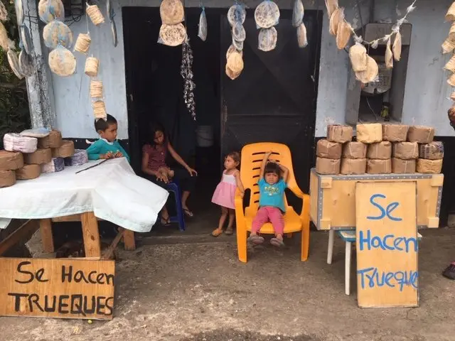 Posto de troca em Cúpira, na Venezuela