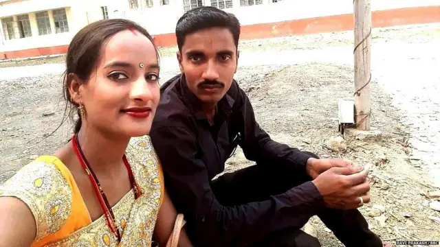 કુંદન ઓઝા અને તેમનાં પત્ની