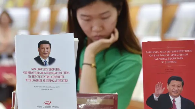 北京國際書展上展示的習近平文章匯編（資料圖片）