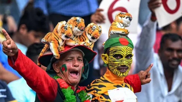 सीमेवरचे युद्ध क्रिकेटच्या खेळपट्टीवर