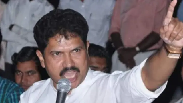 મોહન ડેલકરનાં વિધવાની જીત ગુજરાતના રાજકારણમાં પણ શિવસેનાને લાભ કરાવી શકશે?