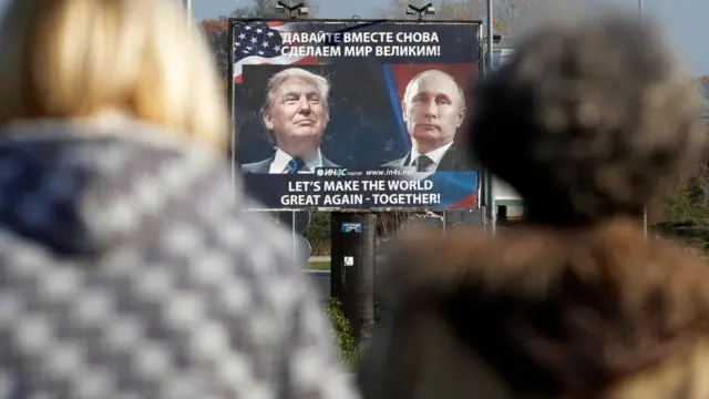 Плакат с изображением Путина и Трампа в Даниловграде.