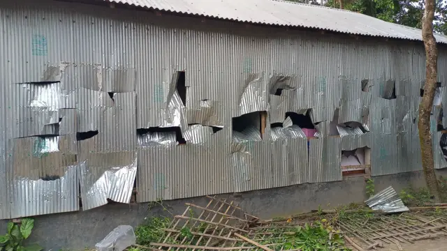 পনেরটির মতো বাড়িতে হামলা হয়েছে