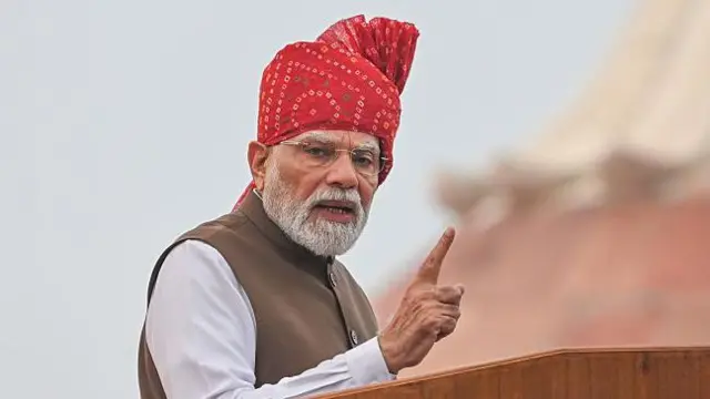 नरेंद्र मोदी