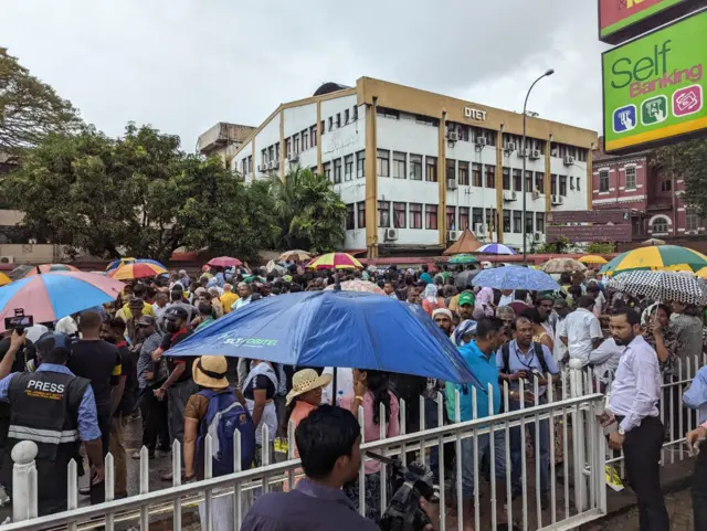 இலங்கை, போராட்டம்