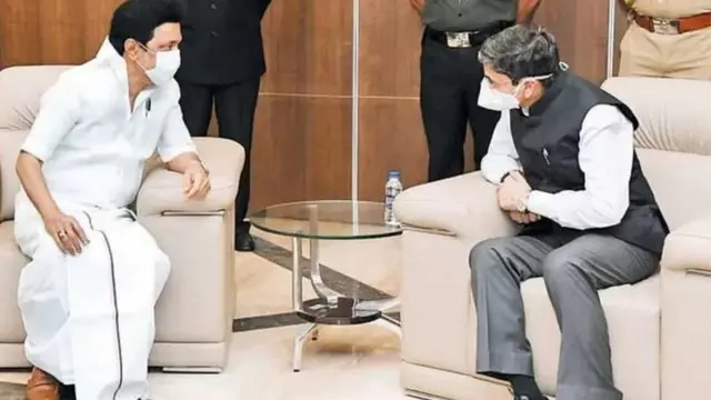 தமிழ்நாடு ஆளுநருடன் முதலமைச்சர்