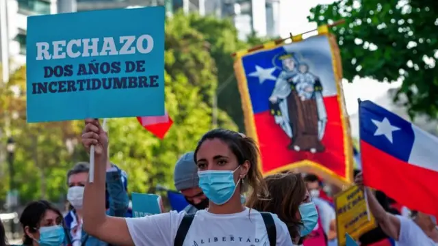 anayasa yanlılarının eylemi.