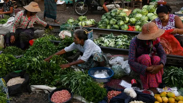 မန္တလေးက ဟင်းသီးဟင်းရွက်ဈေးတစ်ခု မြင်ကွင်း