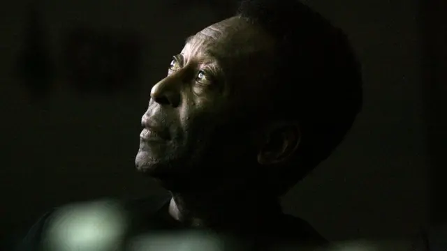 Retratocódigo bônus betano agosto 2024Pelé olhando para o lado