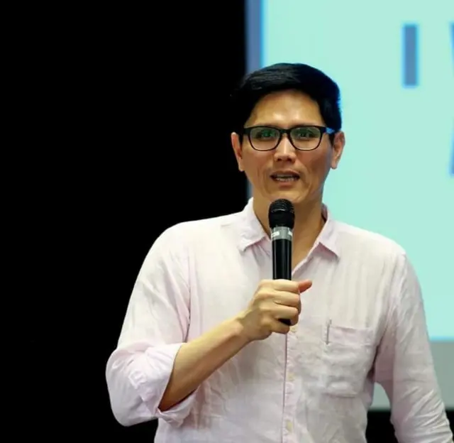 ผศ. อรรถพล