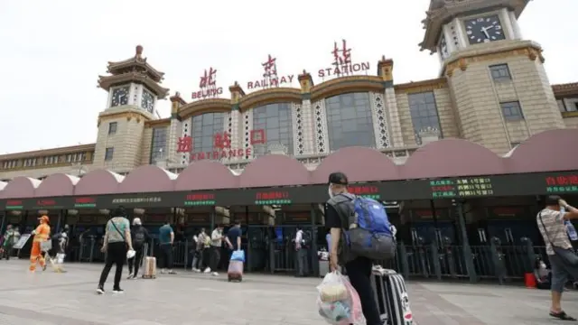 從7月4日零時起,北京市低風險地區人員出京不再要求持有核酸檢測陰性證明。