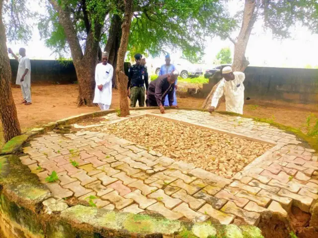 La tombe du défunt sultan de Sokoto, Muhammadu Attahiru I, se trouve à Mbormi, dans la zone de gouvernement local de Funakaye, dans l'État de Gombe.